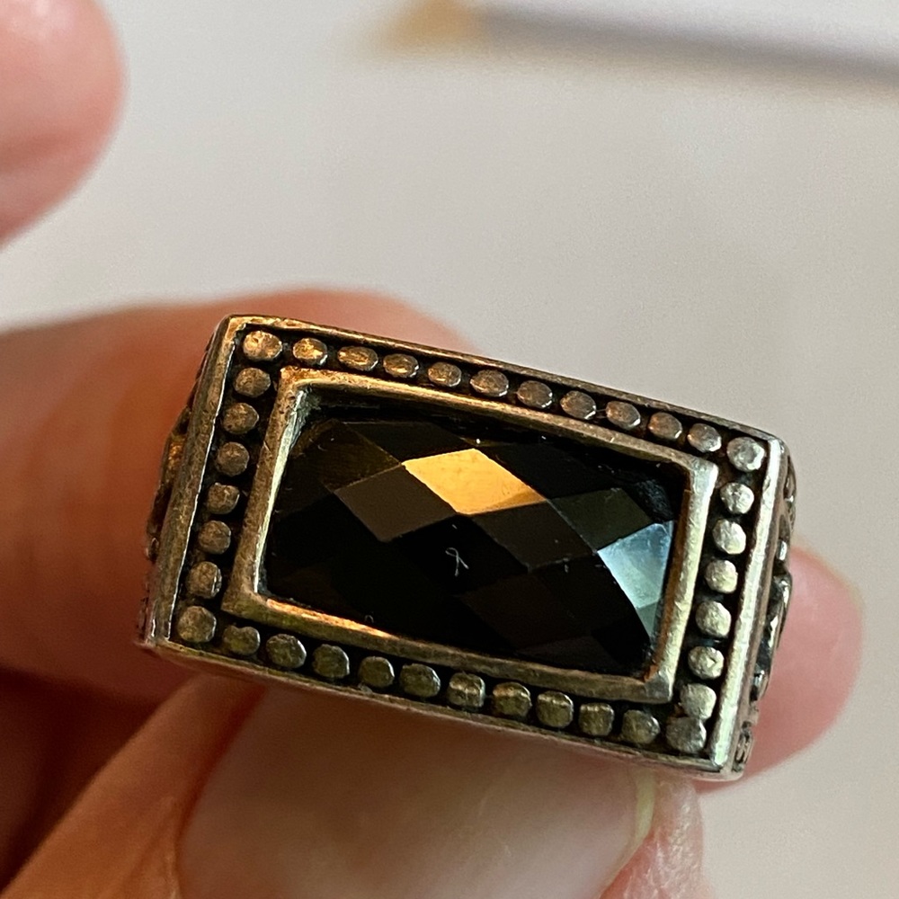 Sterling and tanzanite ring